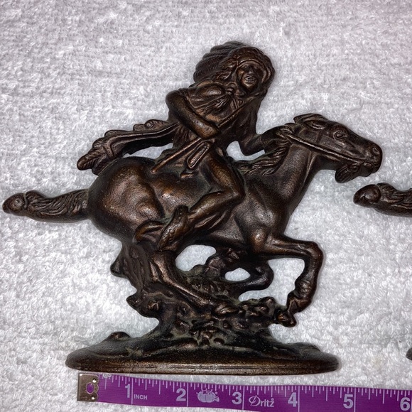 Vtg. 1940’s Galloping horse Native American Bronze Finish Japaned Metal - Picture 3 of 8